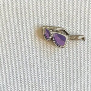 Rare Oakley Frogskins Mini Lapel Pin *Only given to employees*